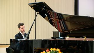 lekcje gry na pianinie warszawa Michał Oleszak - lekcje gry na pianinie