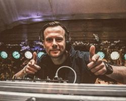 profesjonalny dj warszawa DJ MORE - imprezy, wesela, nagłośnienie i dekoracja światłem