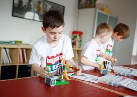 zaj cia z robotyki dla dzieci warszawa Bricks4Kidz Warszawa